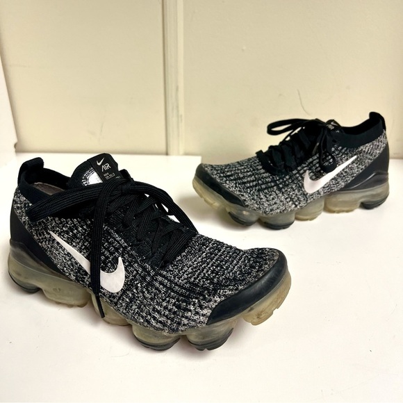 Nike Womens Air Vapormax Flyknit 3 Running Trainers, AJ6910 Sneakers Shoes 8M - Picture 3 of 10